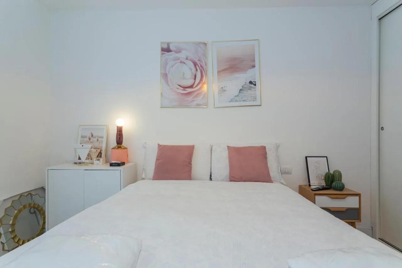 Apartment Comodo Appartamento Vicino A Stazione Centrale - Brianza Master Guest Milan